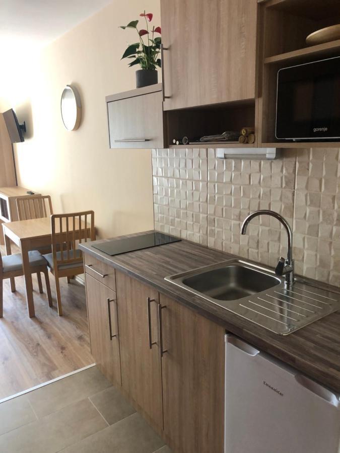 Castellum Apartmanhaz Gyula Exterior foto